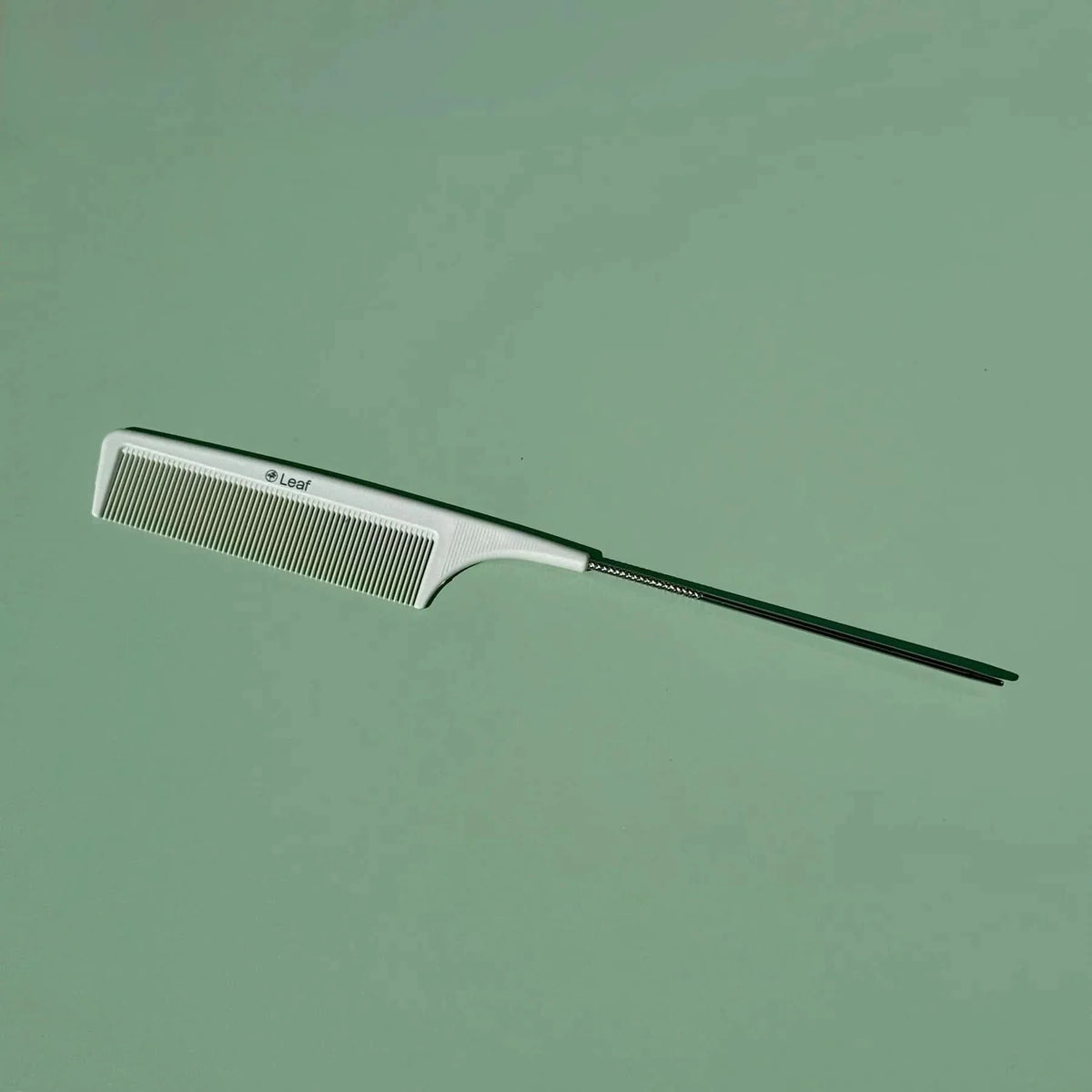 Leaf Pin Tail Comb